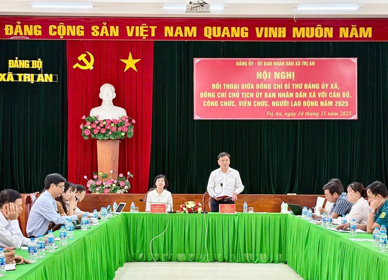 Xã Trị An tổ chức Hội nghị đối thoại giữa Bí thư Đảng ủy và Chủ tịch UBND xã với đội ngũ cán bộ, công chức, viên chức và người lao động năm 2025